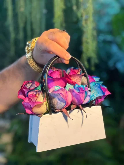 عکس دسته گل با رز رنگی